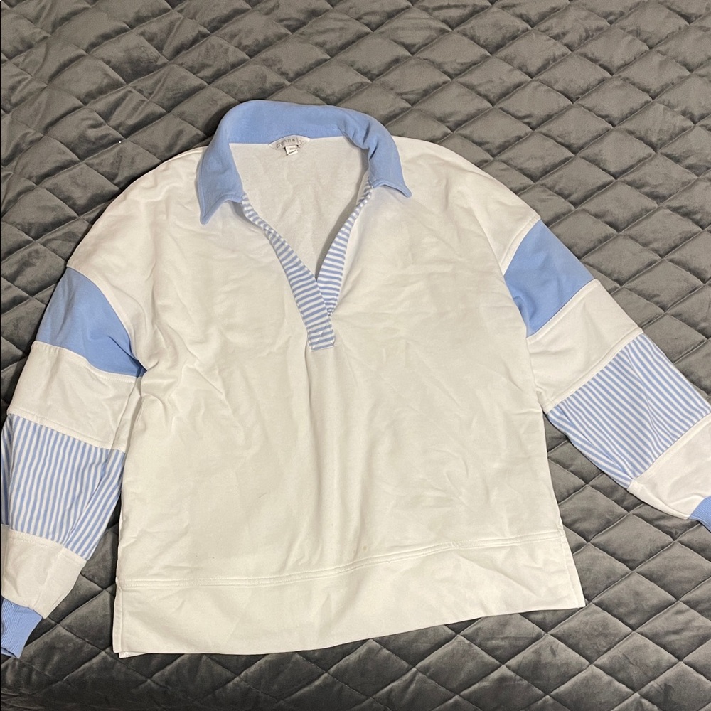 crown & ivy White and Light Blue Casual Shirt